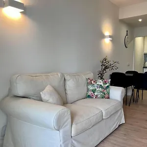 - Bay View Apartment